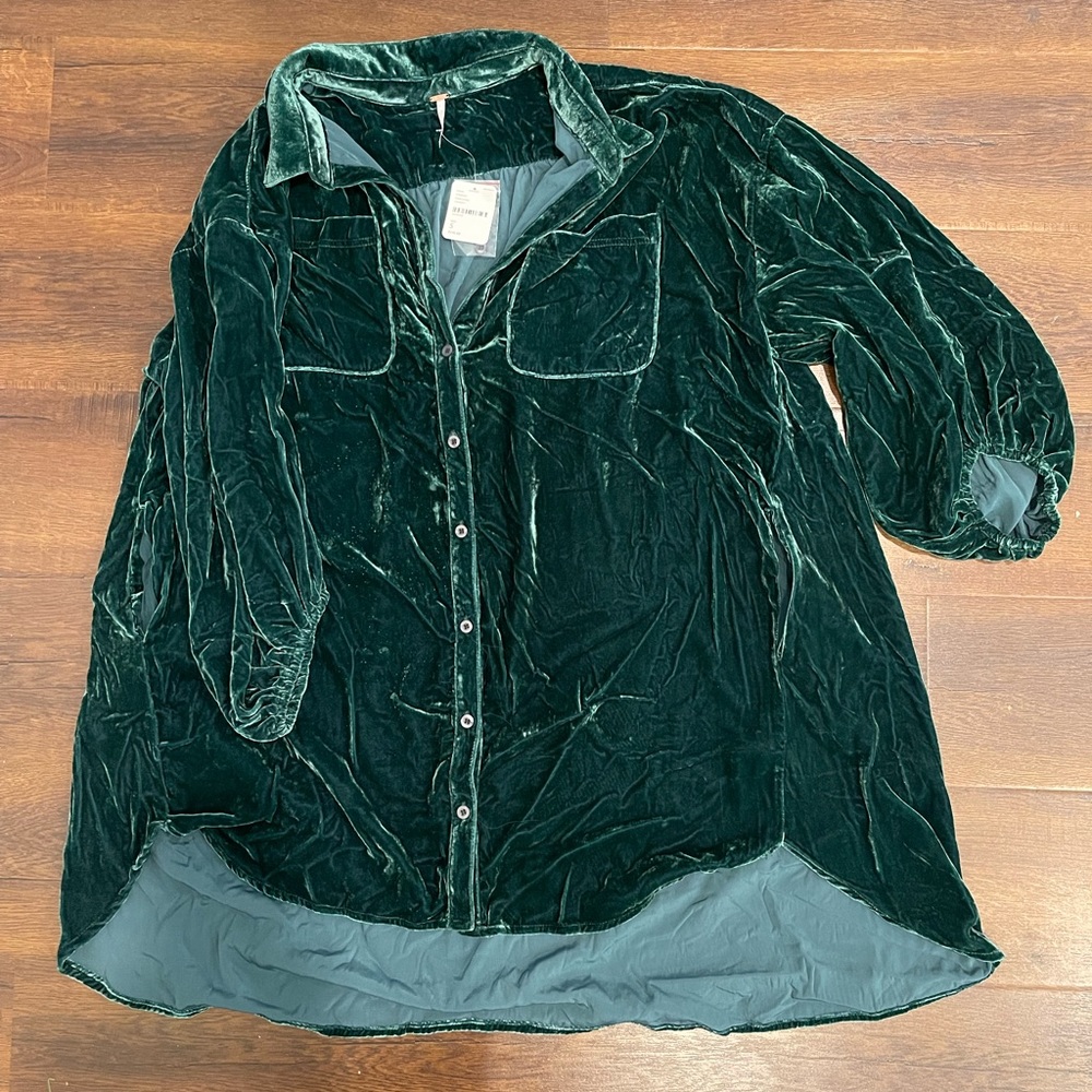 Free People emerald green tunic blouse. Size small.